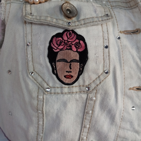 💝Kawaii princess cropped light wash ooak vest! Sparkles & pearls PRICE FIRM - Picture 6 of 16